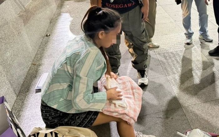 Bỏ đứa con mới đẻ vào thùng rác, cô gái 25 tuổi bị bắt tại chỗ