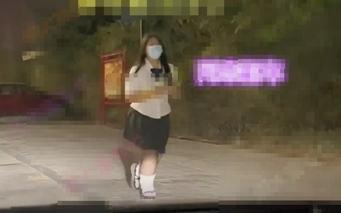 Quen bạn gái qua mạng, người đàn ông 'sụp đổ' sau khi gặp mặt trực tiếp