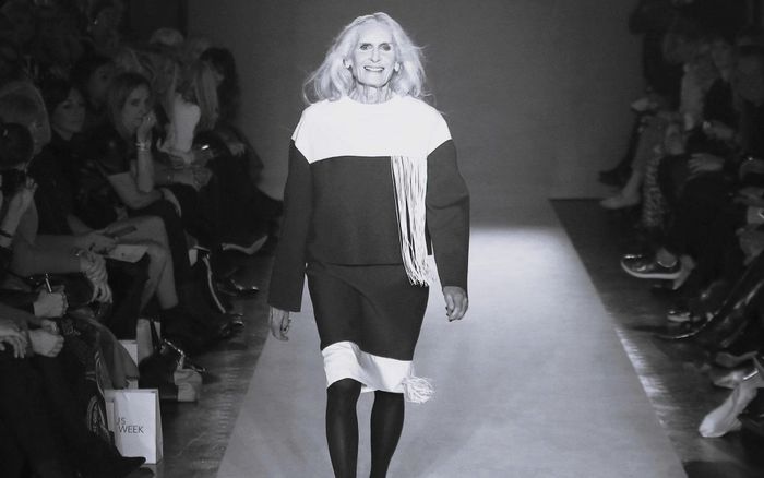 Siêu mẫu nổi tiếng thế giới qua đời ờ tuổi 97