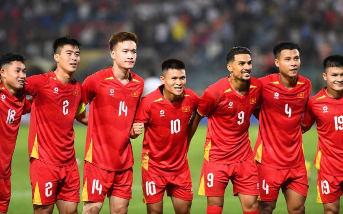 CLB Anh phản ứng chiến thắng đậm của tuyển Việt Nam