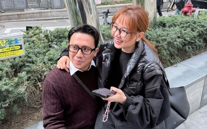 Trấn Thành tình tứ khi về quê vợ