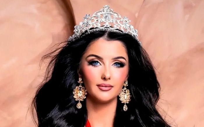 Nhan sắc như búp bê của người đẹp Anh thi Miss Charm 2026