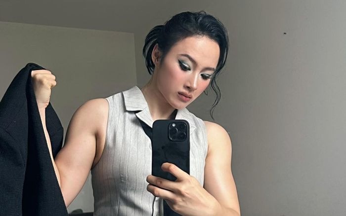 Khán giả lại phản ứng với Angela Phương Trinh