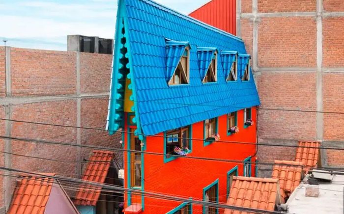 Căn nhà 'siêu mỏng' gây xôn xao, nội thất bên trong mới bất ngờ