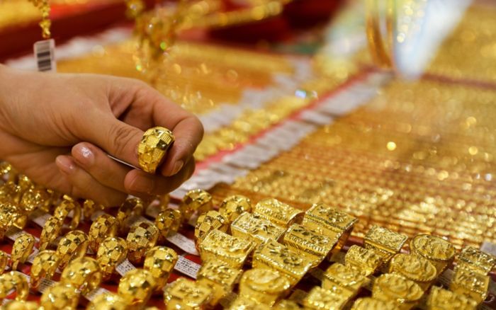 Tin tài chính hôm nay 28/3: Vàng bật tăng mạnh, USD giữ đà tăng