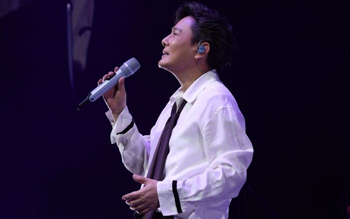 Nam ca sĩ gạo cội kết thúc chuyến lưu diễn kéo dài suốt 8 năm