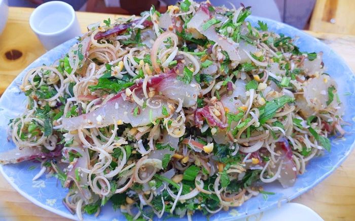 3 bộ phận của cá tưởng ngon nhất khi ăn sống nhưng lại là 'ổ' ký sinh trùng