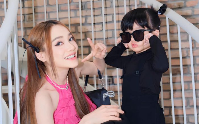 Nhã Phương chuẩn bị cho con gái 'nối nghiệp' mẹ