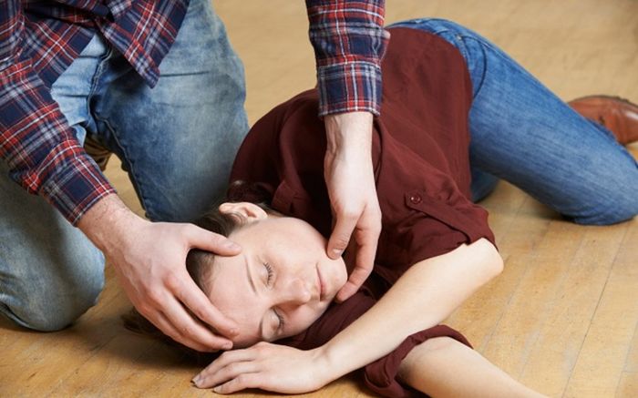 Đột quỵ ngày càng trẻ hóa: Dấu hiệu cảnh báo sớm không nên bỏ qua