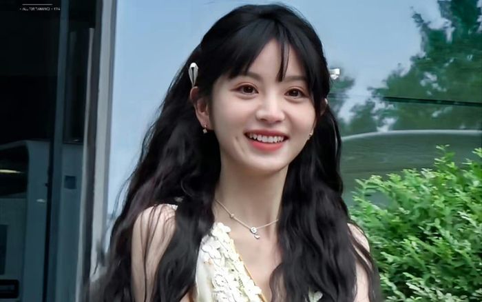 Ngẩn ngơ với loạt ảnh đời thường của nữ chính phim Trục Ngọc