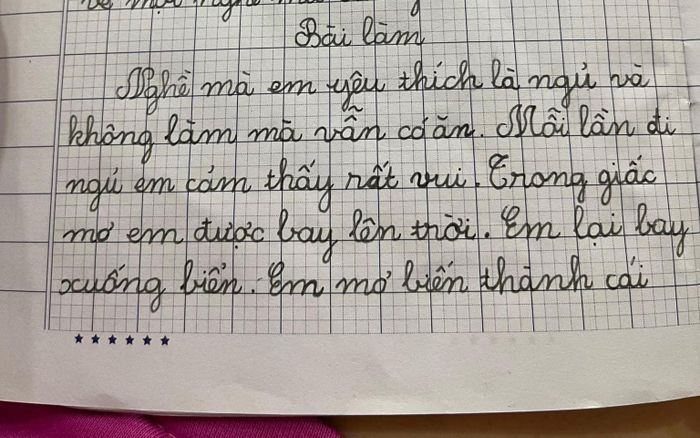 Học trò viết bài văn 'nghề mà em yêu thích', câu đầu tiên đã khiến dân tình ôm bụng cười
