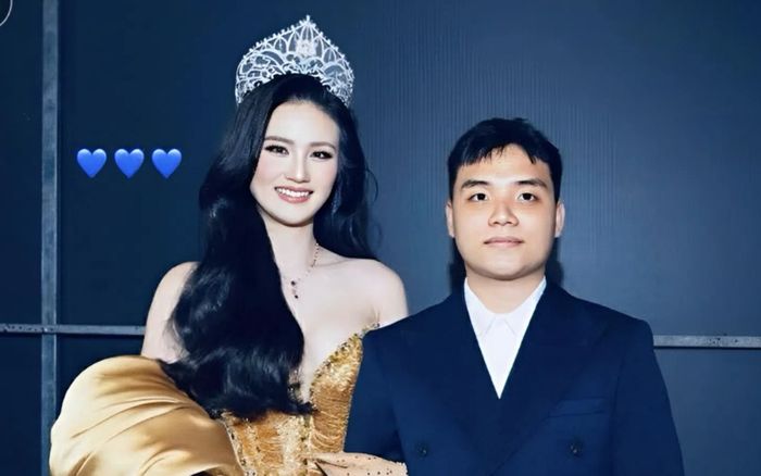 Bạn trai Ý Nhi hiếm hoi công khai ảnh tình tứ