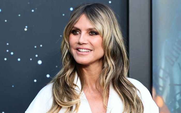 Heidi Klum gặp sự cố trang phục khi mặc chiếc váy corset bó sát