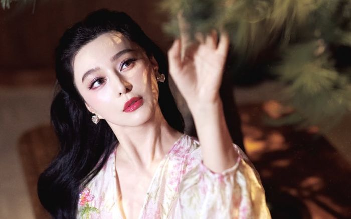 Cận visual mướt mắt của Phạm Băng Băng ở tuổi 45