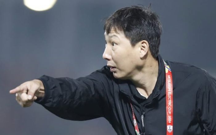 HLV Kim Sang Sik lập kỷ lục chưa từng có ở châu Á