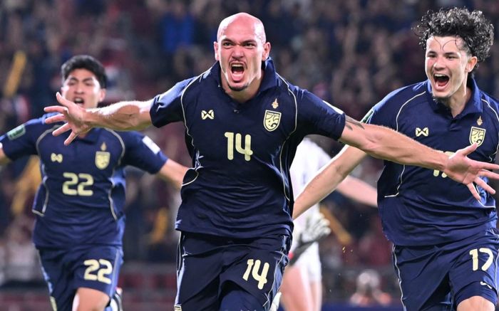 Thái Lan khiến cả châu Á ngả mũ khi tiếp bước tuyển Việt Nam