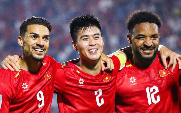 FIFA phản ứng mạnh về bộ đôi nhập tịch triệu đô của tuyển Việt Nam