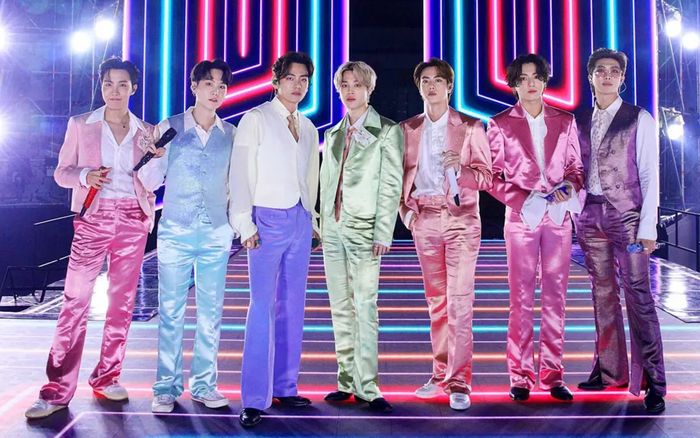 BTS bị chỉ trích trả lương bèo bọt cho nhân viên bảo vệ