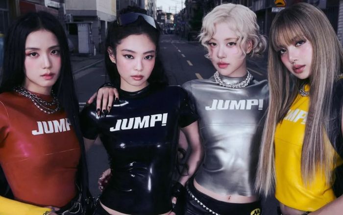 BLACKPINK lập 'cú ăn ba' bất chấp tranh cãi