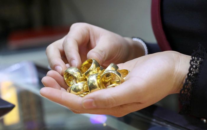 Giá vàng hôm nay (7/3): Vàng nhẫn lại gây 'chóng mặt'