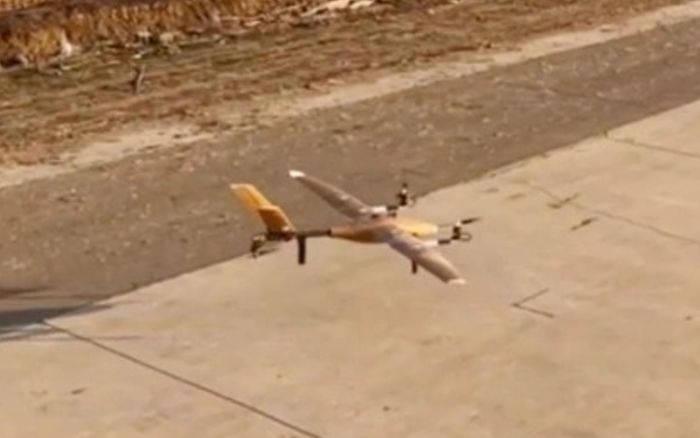 Drone tre đầu tiên trên thế giới cất cánh