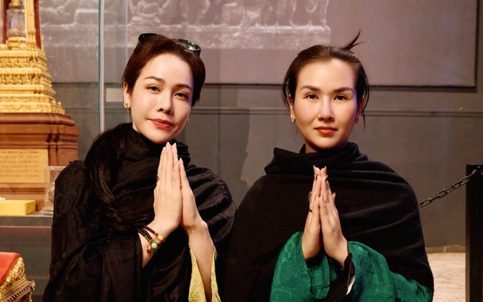 Nhật Kim Anh và Võ Hạ Trâm đi Ấn Độ hành hương sau Tết