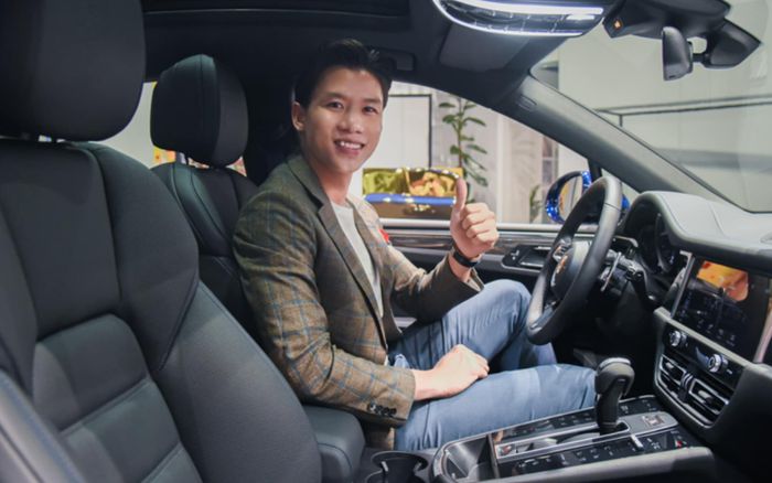 Chiếc xe 3 tỷ của trung vệ Quế Ngọc Hải