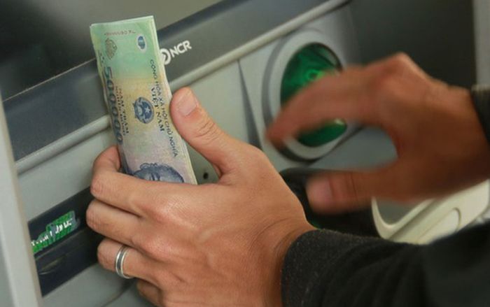 'Mất ăn mất ngủ' vì chuyển nhầm hơn 1 tỷ đồng, cái kết khiến người phụ nữ Quảng Trị vỡ oà