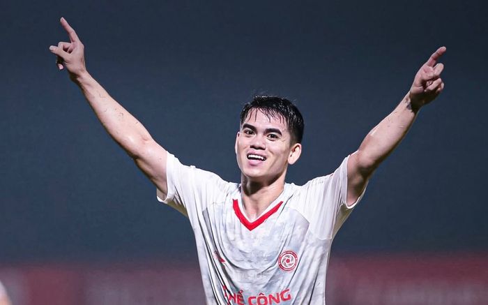 Ngả mũ trước đội trưởng U23 Việt Nam