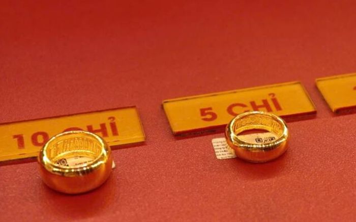 Giá vàng hôm nay (9/3): Vàng nhẫn tiếp tục gây bất ngờ