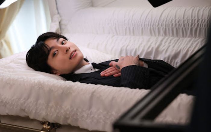 Jungkook là nghệ sĩ châu Á đầu tiên làm được điều này trên BXH Billboard Global