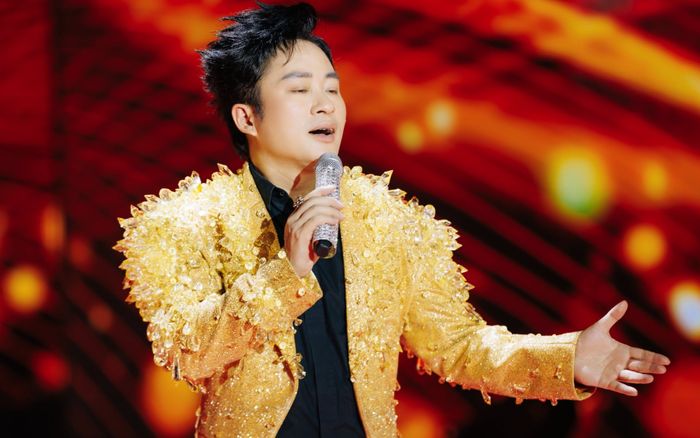 Tùng Dương: 'Hãy ngừng so sánh ca sĩ AI và ca sĩ thật'