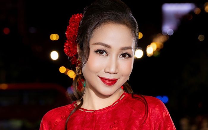 Hết định cư ở Úc, Ốc Thanh Vân về nước làm 'vợ' nam diễn viên kém 14 tuổi