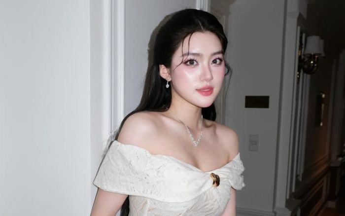 Ảnh gợi cảm của Phương Oanh trước khi đăng quang