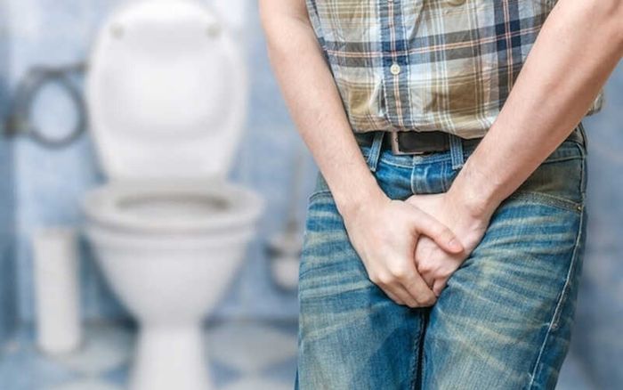 4 dấu hiệu khi đi vệ sinh cảnh báo bệnh nguy hiểm, nhiều người rất chủ quan