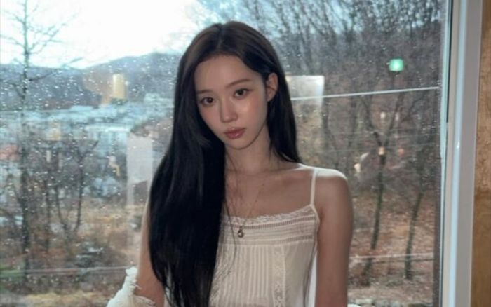 Winter (aespa) khoe vẻ đẹp chuẩn nàng thơ trong loạt ảnh mới