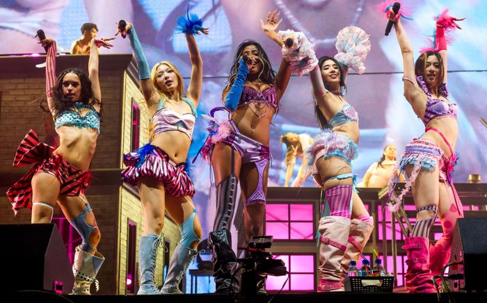 Nhóm nhạc mỹ nhân bị chê 'tơi tả' vì hát siêu dở tại Coachella