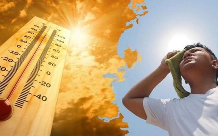 Nắng nóng miền Trung: Nhiệt độ vượt 41 độ, ra đường như 'thiêu đốt'