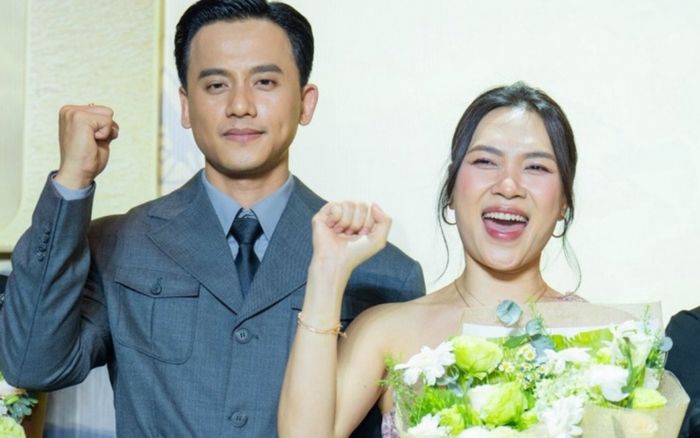 Mỹ Tâm và Mai Tài Phến vỡ òa hạnh phúc trước cột mốc đặc biệt