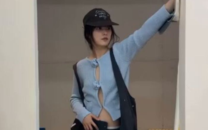 Nữ diễn viên Kim Bo Ra khoe ảnh mặc hở táo bạo sau biến cố hôn nhân