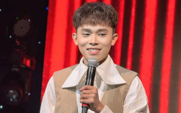 Hồ Văn Cường hiếm hoi hát nhạc trẻ trên sân khấu, bất ngờ phản ứng khán giả