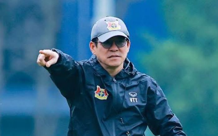 Ngả mũ với HLV Vũ Tiến Thành