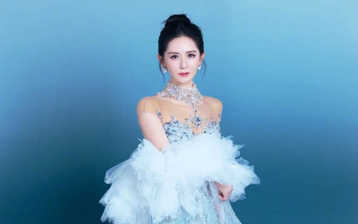 Tạ Na gây sốt với tạo hình 'nàng tiên biển'