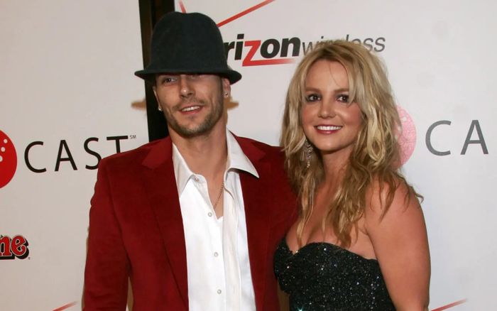Chồng cũ lên tiếng về việc Britney Spears tự nguyện vào trung tâm cai nghiện