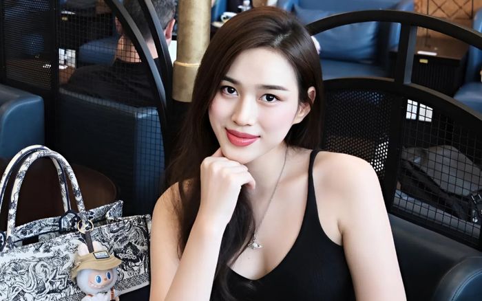 Cuộc sống 'vợ chồng son' của Hoa hậu Đỗ Thị Hà