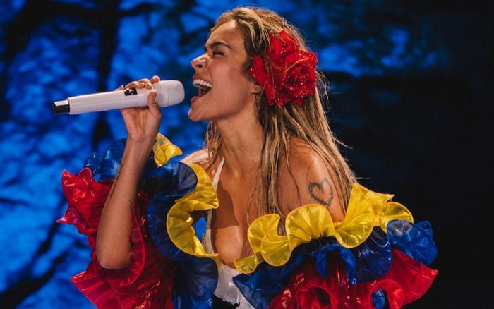 Karol G nhận được bao nhiêu tiền để biểu diễn tại Coachella 2026?