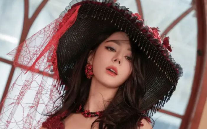 Địch Lệ Nhiệt Ba đẹp áp đảo nhưng phim mới vẫn vấp phản ứng trái chiều