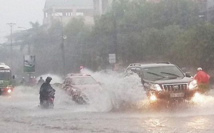 Tuyên Quang mưa lớn dồn dập: Cảnh báo nguy cơ lũ quét, sạt lở đất