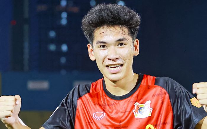 Tiền đạo U23 Việt Nam gây sốt cả V.League