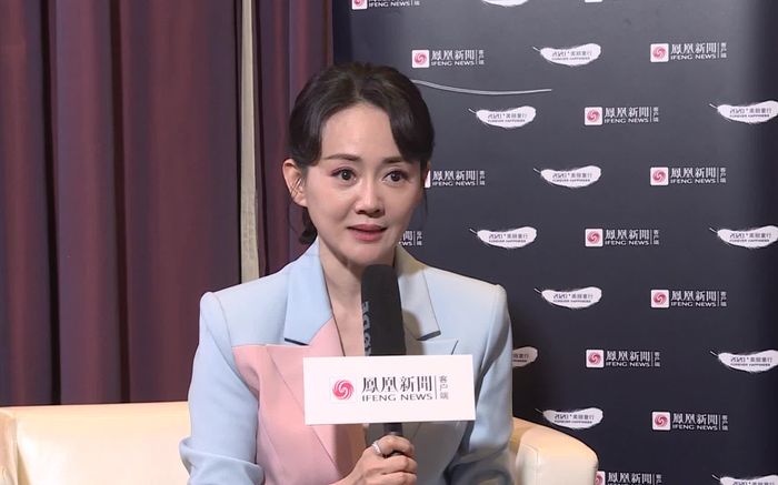 Sao nữ Trung Quốc tiết lộ từng 'cận kề cửa tử' sau khi sinh con ở tuổi 45